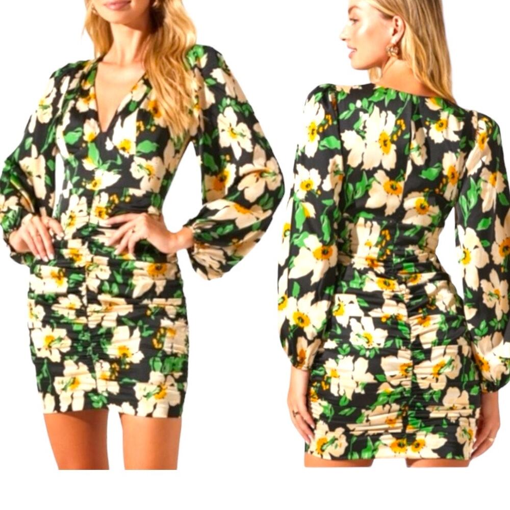 ASTR REVOLVE FLORAL‎ RUCHED V NECK MINI DRESS NWT SZ SM